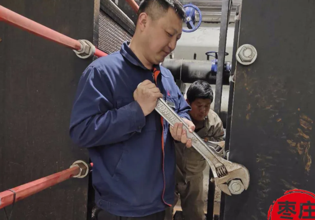 采暖季雖已過(guò)去，但他們卻閑不下來(lái)