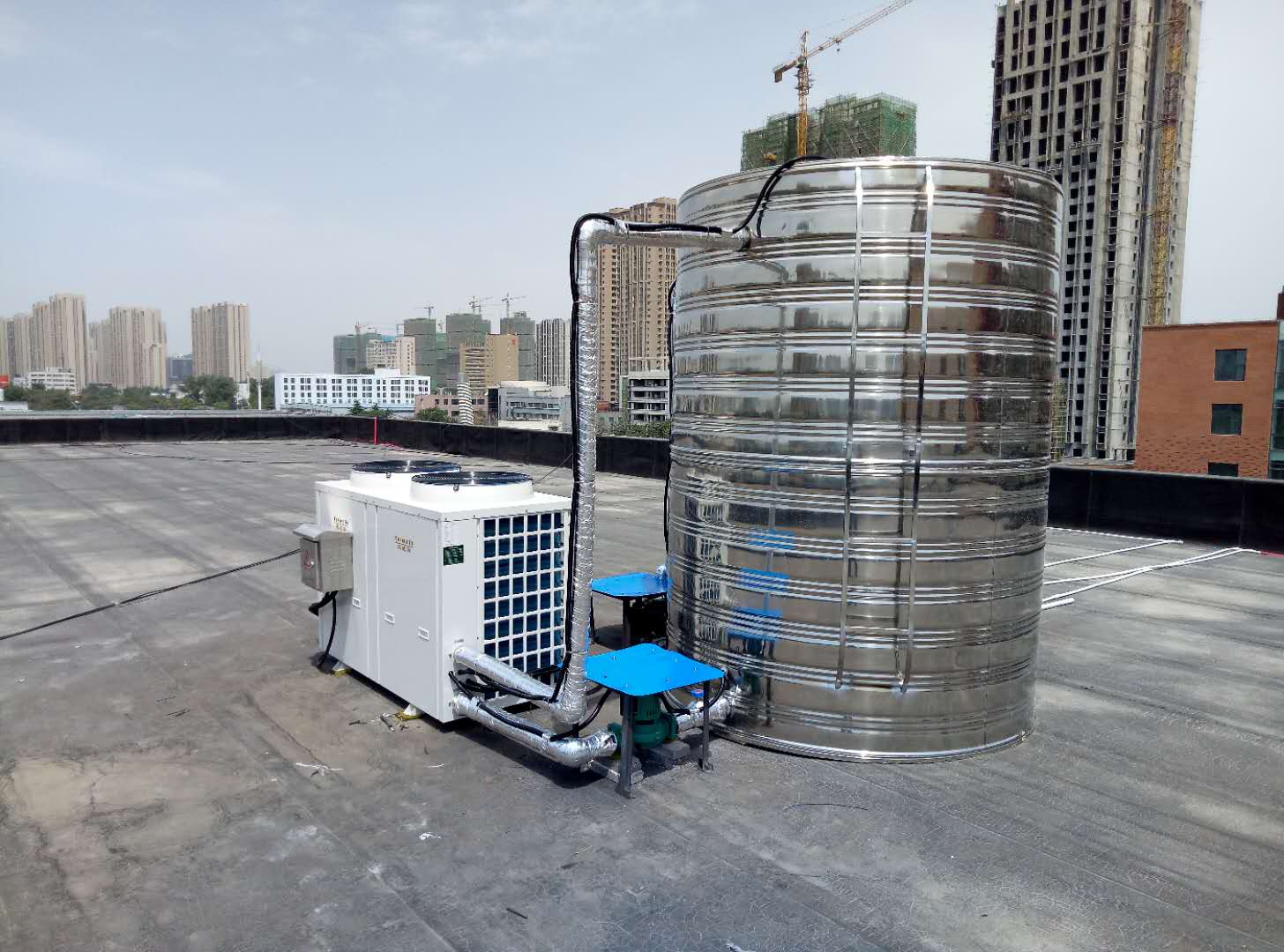 酒店、賓館洗浴熱水用什么好，福威斯空氣能熱水器*佳選擇